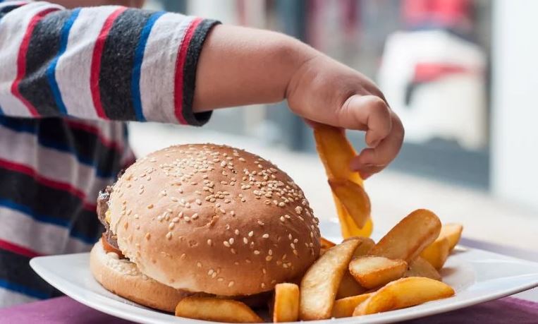سمنة الأطفال ومشكلات الوزن الزائد