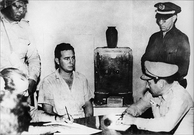 كاسترو أثناء التحقيق مع بعد فشل تمرد 26 يوليو.