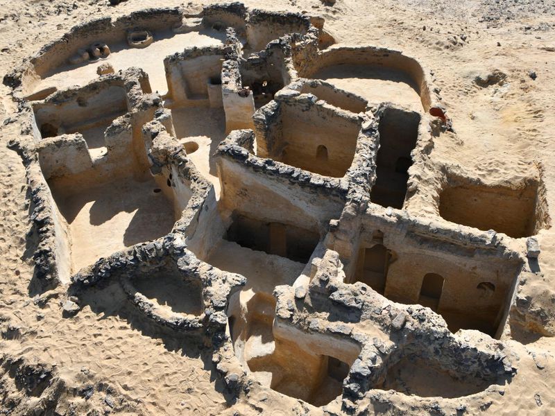 يتألف الموقع من ست قطاعات تم حفر آخرها مؤخرًا ( وزارة الآثار المصرية)