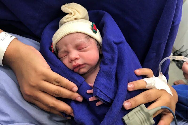 ولادة أول طفلة من رحم متبرعة متوفيّة