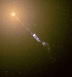 الثقب الأسود في مركز المجرة النشطة M87 بواسطة تلسكوب هابل سنه 2000