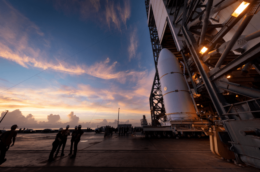إعداد مسبار Parker من NASA لإطلاقه من مجمع Space Space في Cape Canaveral في يوليو 2018. [المصدر:NASA]