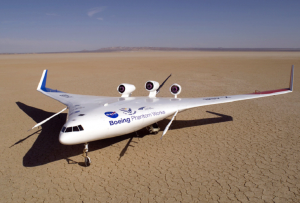 صورة للطائرة التجريبية ذات الاجنحة المدمجة إكس-48 X-Plane "X-48" 