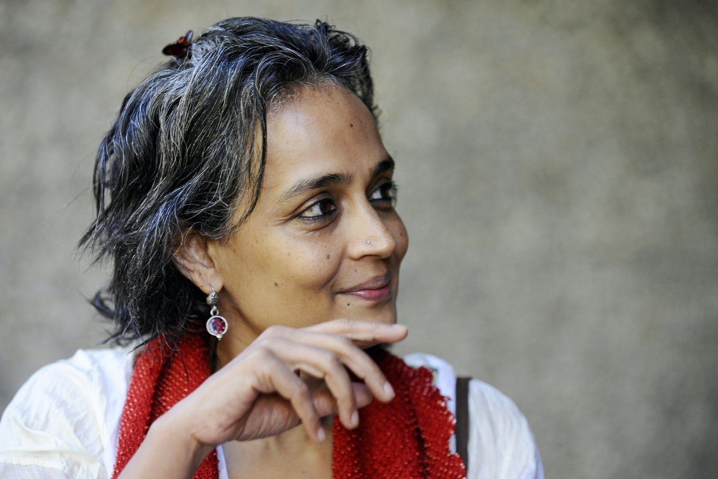 Arundhati Roy Urges India to Halt Arms Exports to Israel